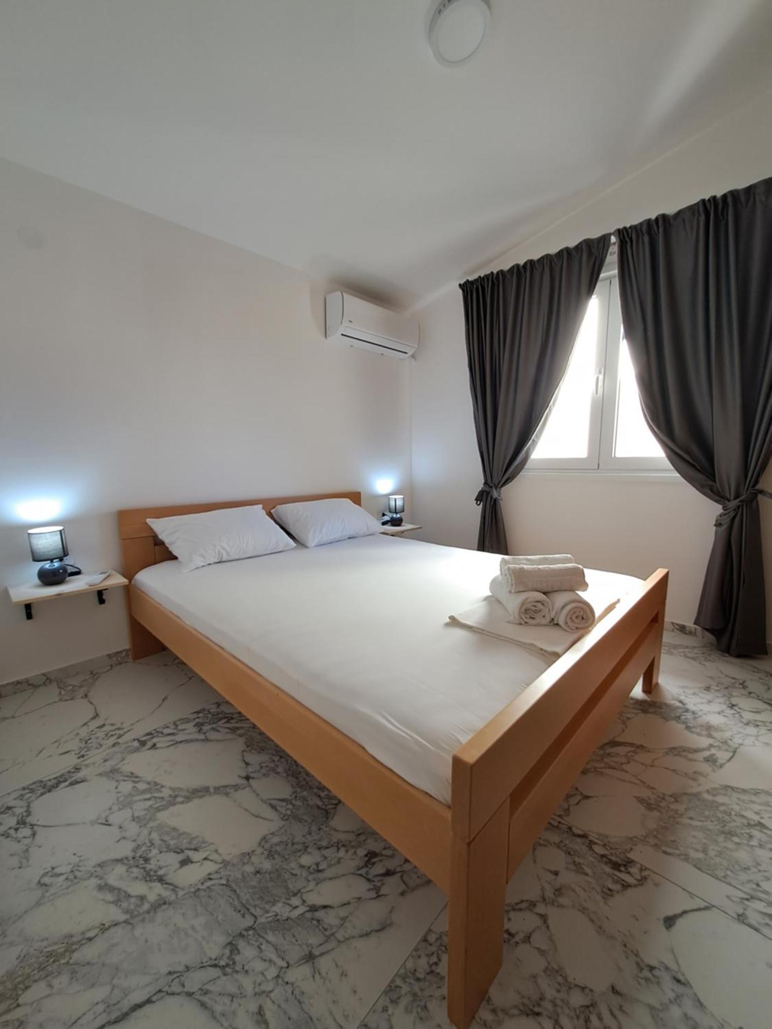 Apartments Miles Utjeha Dış mekan fotoğraf
