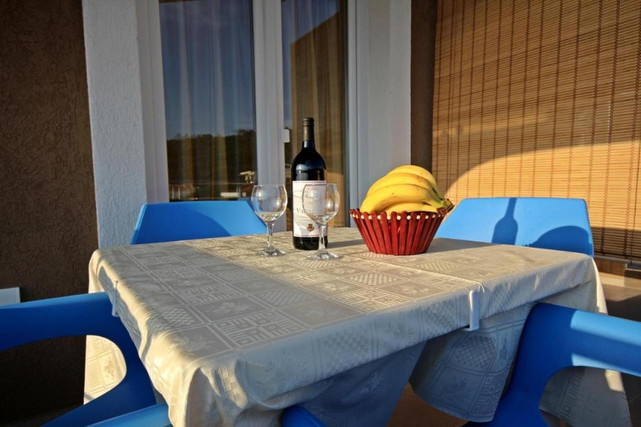 Apartments Miles Utjeha Dış mekan fotoğraf